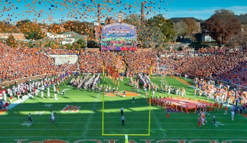 College Football Betting: Georgia Tech Yellow Jackets at Clemson Tigers