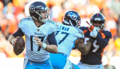 NFL Football: Los Angeles Chargers at Tennessee Titans