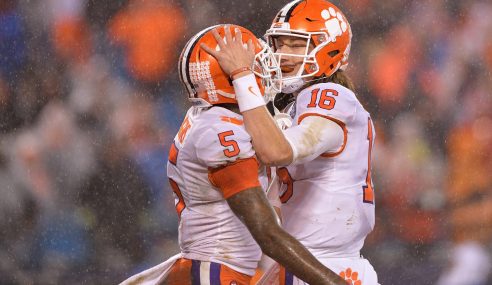 Hammer Or Hold: Picks for the College Football Playoff and NFL Week 17