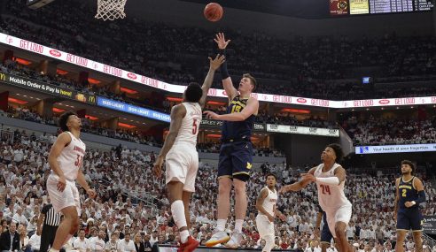 Louisville Now +800 Favorite To Win NCAA Tournament As Michigan State Stumbles Again