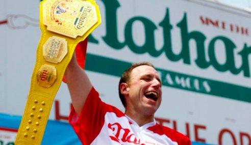 Joey Chestnut Opens As Heavy Favorite To Win 2020 Hot Dog Eating Contest