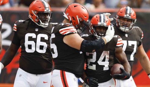 THURSDAY NIGHT FOOTBALL: PITTSBURGH STEELERS AT CLEVELAND BROWNS