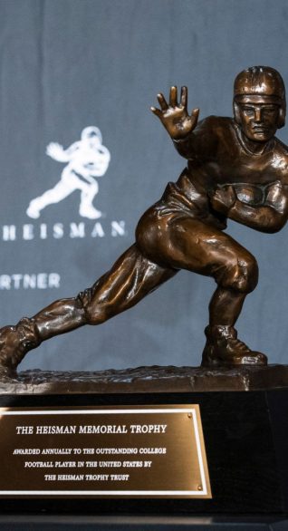 Heisman 2025: Early Odds and Predictions for the Next Trophy Winner